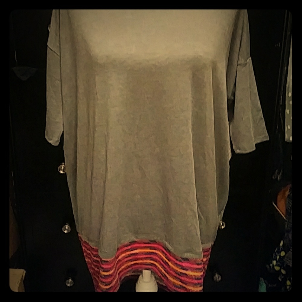 LuLaRoe Dipped Irma Top